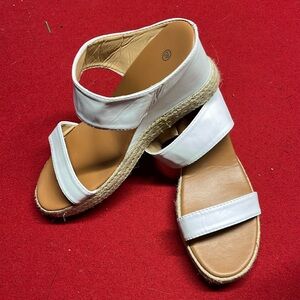 Sandals/ Wedge Heel